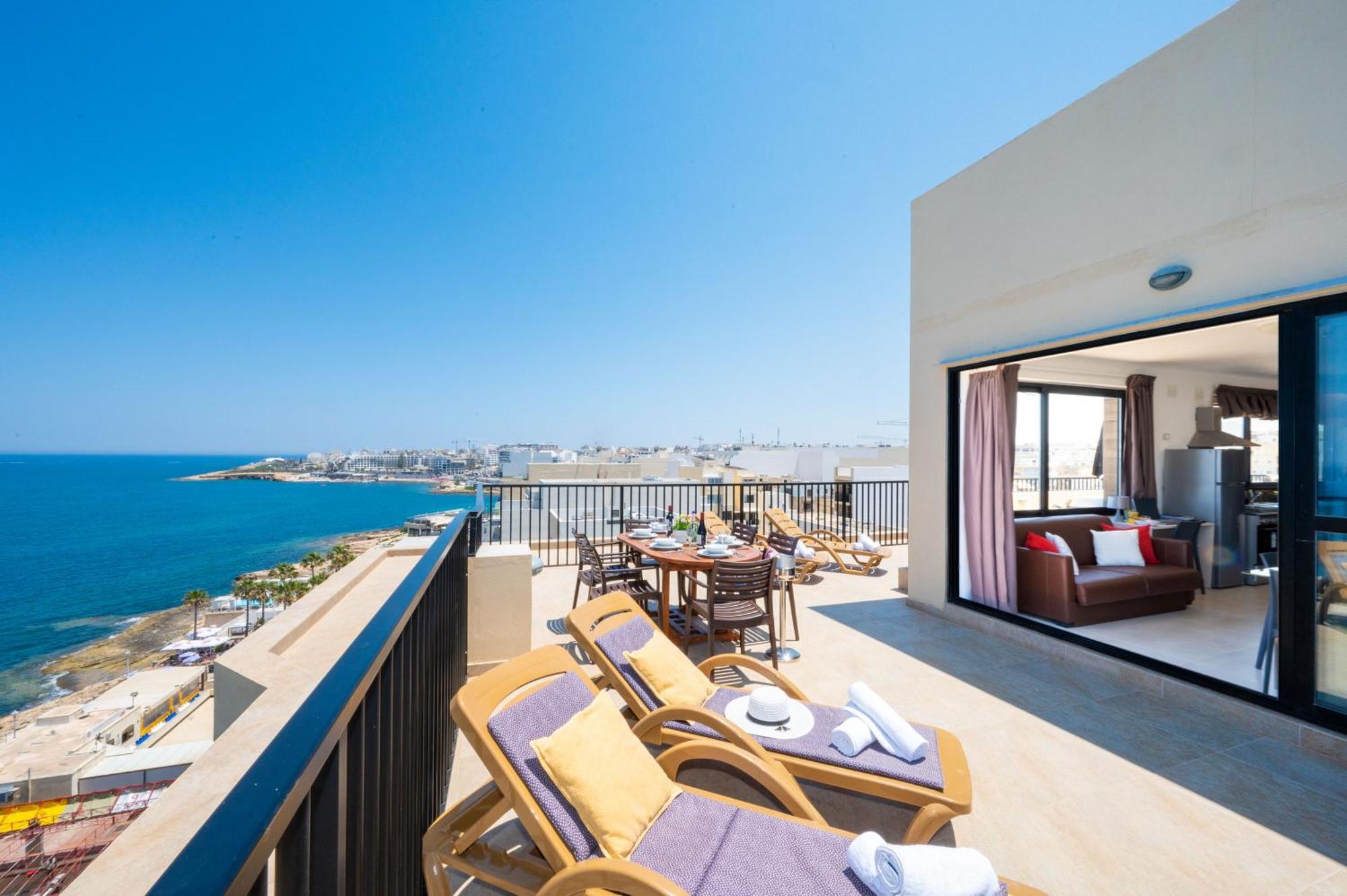 세인트폴스베이 Islet Promenade Seafront Penthouse With Breathtaking Seaviews And Private Hot Tub On The Large Terrace By Getawaysmalta 아파트 외부 사진